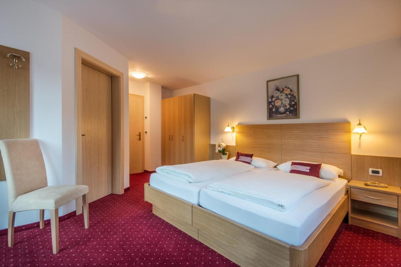Hotel Ciasa Roch Corvara In Badia Esterno foto